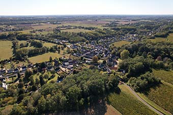 photo aérienne du village de noizay